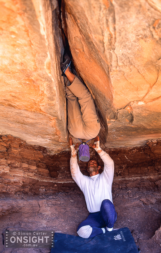 Annie Overling, The Birth Canal (V?), The Crack House, near Moab, Utah, USA.